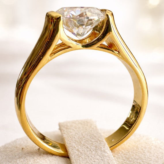 FELICITAS • Strahlender Moissanit-Ring (2.0 ct)