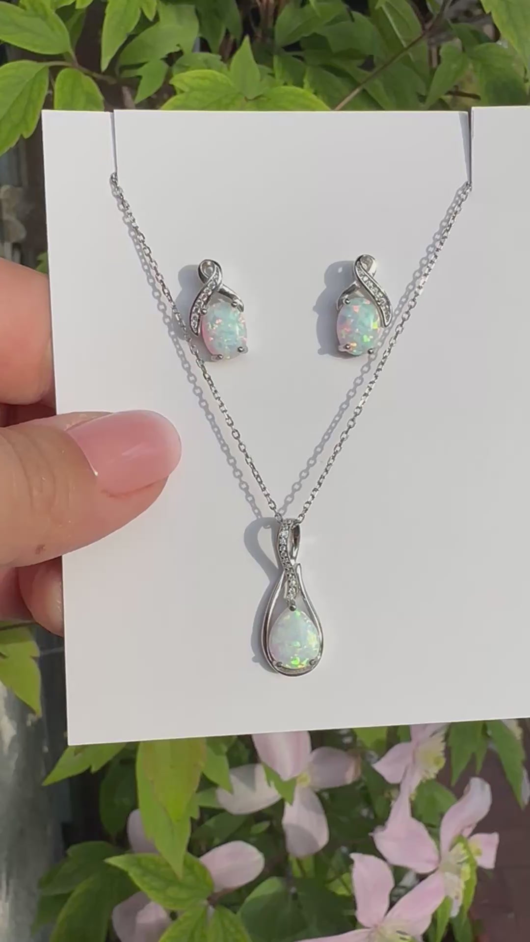 OPALINE • Opal mit faszinierendem Farbenspiel